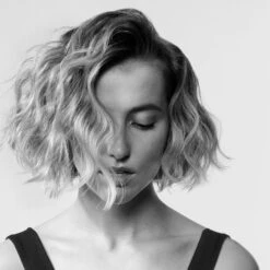 Oribe TRÉS SET STRUCTURE SPRAY -Oribe oribe tres set structure spray alt2