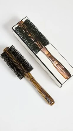 Oribe Medium Round Brush -Oribe oribe3004213153 1674156982428 2 0. UX357 QL90
