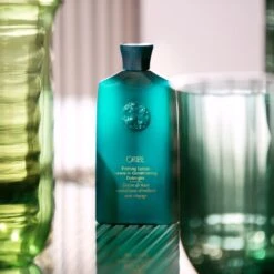 Oribe HAIR PRIMING LOTION LEAVE-IN CONDITIONING DETANGLER -Oribe s2438638 av 04 zoom